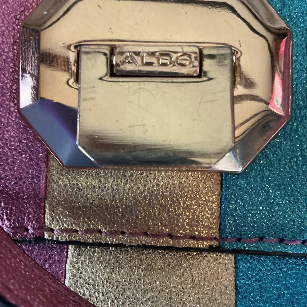 🌈 ALDO Rainbow Metallic Crossbody Bag - Picture 7 of 10